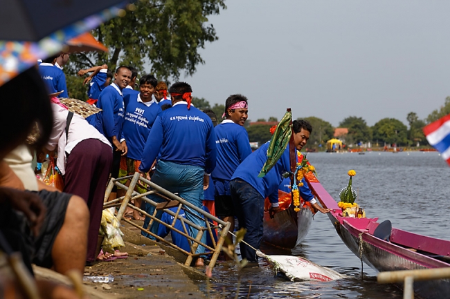 Phimai boat races-2013-057